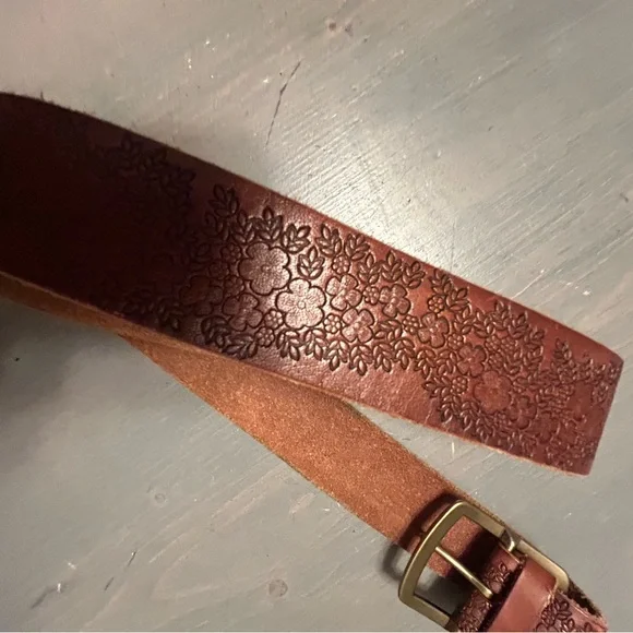 Leather Lucky Brand belt ✨ - Picture 5 of 8